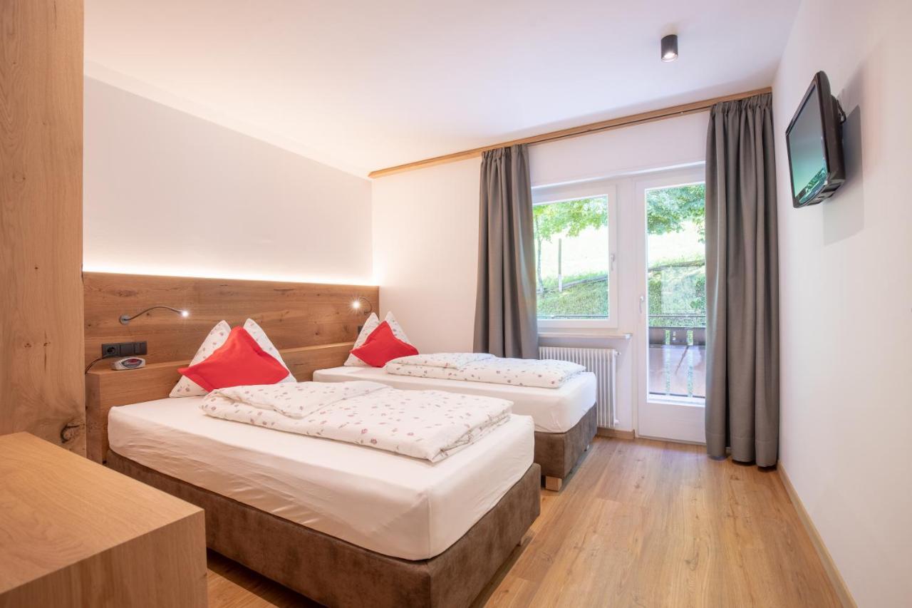 Bed and Breakfast Haus Christian Nova Levante Esterno foto