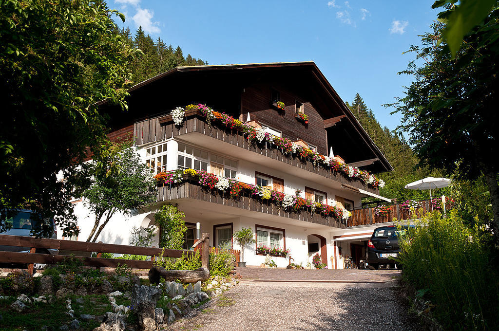 Bed and Breakfast Haus Christian Nova Levante Esterno foto